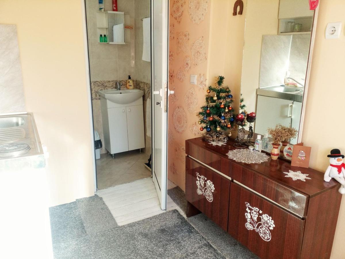Ovchartsi  Guest House Emiliya מראה חיצוני תמונה